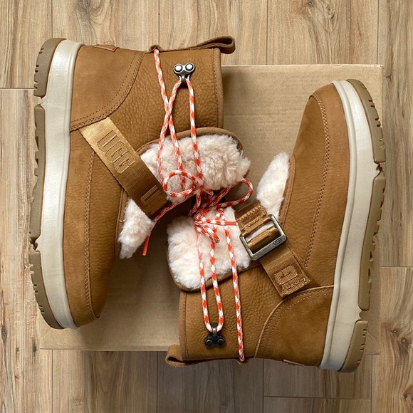 NIB✨UGG® Classic Waterproof Hiker Boot Chestnut Leather Sz 7 - Picture 8 of 16